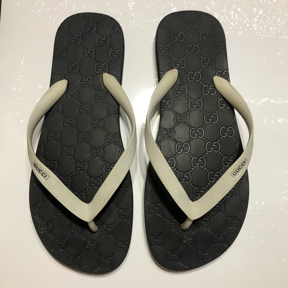 Gucci Black and Cream Flip-Flops